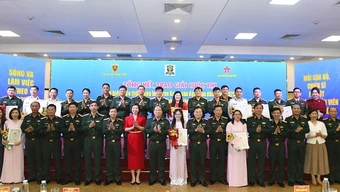 Trao giải cuộc thi “Tìm hiểu kiến thức pháp luật trên Báo Quân đội nhân dân” năm 2025
