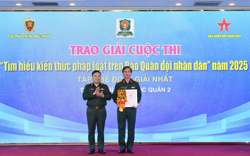 Trao giải cuộc thi “Tìm hiểu kiến thức pháp luật trên Báo Quân đội nhân dân” năm 2025 Trao giải cuộc thi “Tìm hiểu kiến thức pháp luật trên Báo Quân đội nhân dân” năm 2025