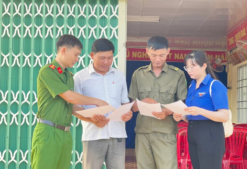 Trên 1,8 triệu cử tri tỉnh địa đầu cực Nam Tổ quốc sẵn sàng cho ngày hội non sông Trên 1,8 triệu cử tri tỉnh địa đầu cực Nam Tổ quốc sẵn sàng cho ngày hội non sông