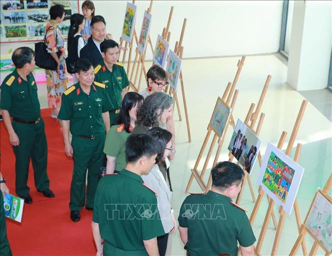 Trên 1,8 triệu lượt tham gia tìm hiểu kiến thức về phòng tránh tai nạn bom mìn Trên 1,8 triệu lượt tham gia tìm hiểu kiến thức về phòng tránh tai nạn bom mìn