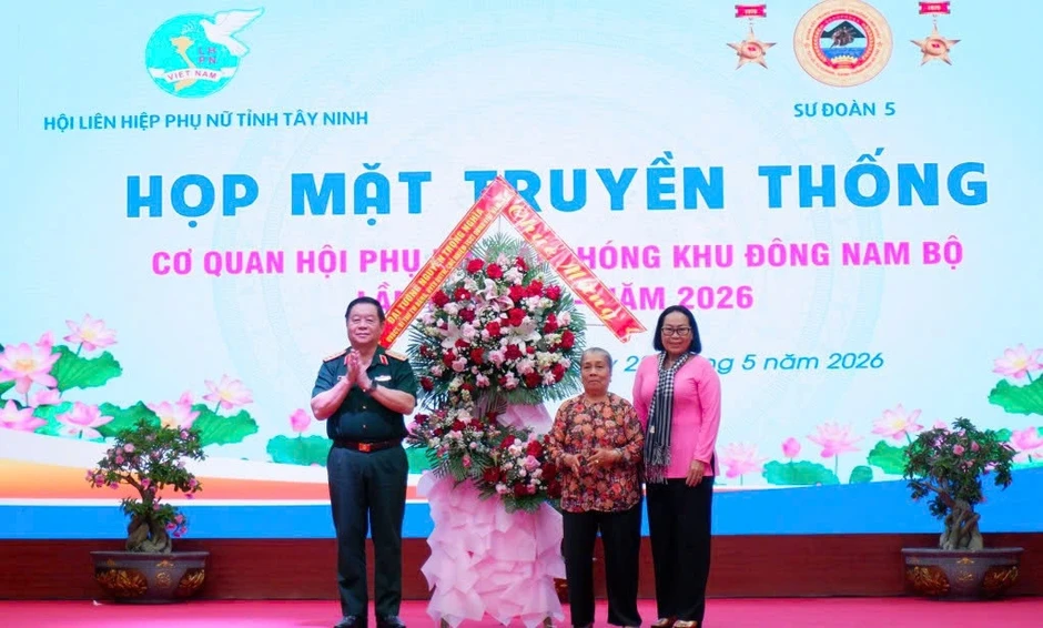 Tri ân các thế hệ phụ nữ giải phóng miền Đông Nam Bộ Tri ân các thế hệ phụ nữ giải phóng miền Đông Nam Bộ