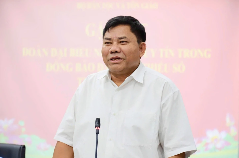 Triển khai chính sách mới đối với Người có uy tín đúng đối tượng, hiệu quả Triển khai chính sách mới đối với Người có uy tín đúng đối tượng, hiệu quả
