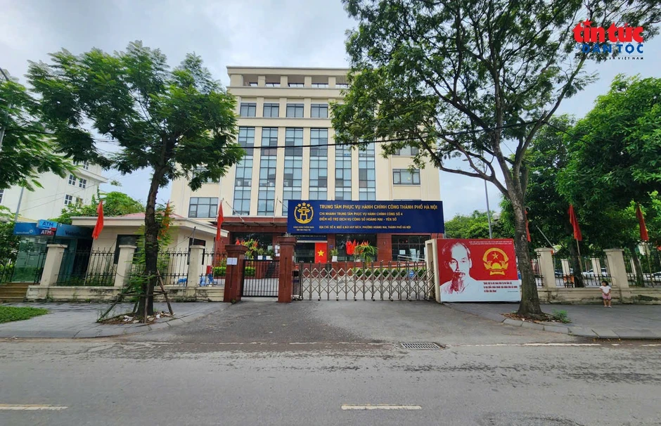Trung tâm Phục vụ hành chính công Hà Nội sẽ đồng loạt mở cửa trở lại vào sáng thứ bảy Trung tâm Phục vụ hành chính công Hà Nội sẽ đồng loạt mở cửa trở lại vào sáng thứ bảy