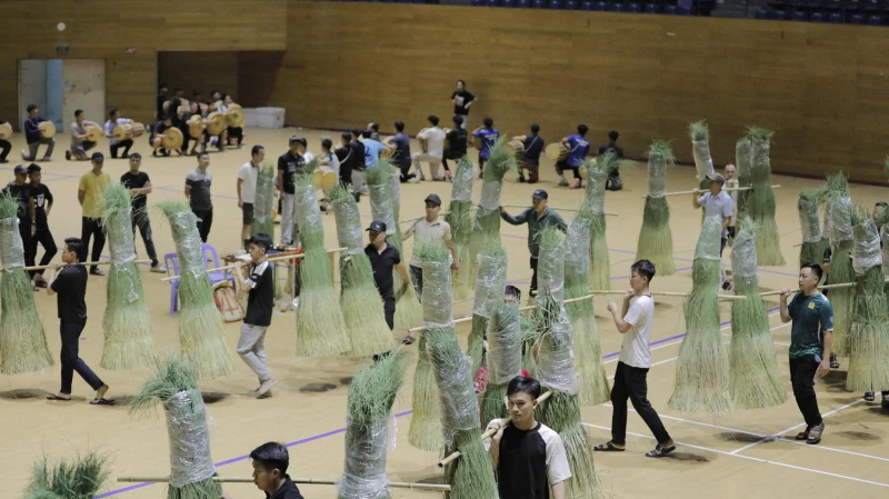 Trước giờ khai mạc Gala “Tổ quốc bình yên”, mãn nhãn màn hợp luyện của lực lượng Công an Trước giờ khai mạc Gala “Tổ quốc bình yên”, mãn nhãn màn hợp luyện của lực lượng Công an