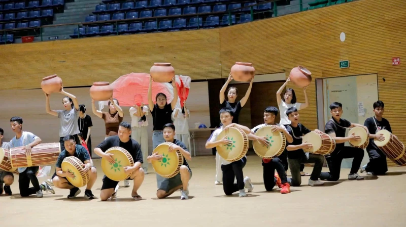 Trước giờ khai mạc Gala “Tổ quốc bình yên”, mãn nhãn màn hợp luyện của lực lượng Công an Trước giờ khai mạc Gala “Tổ quốc bình yên”, mãn nhãn màn hợp luyện của lực lượng Công an