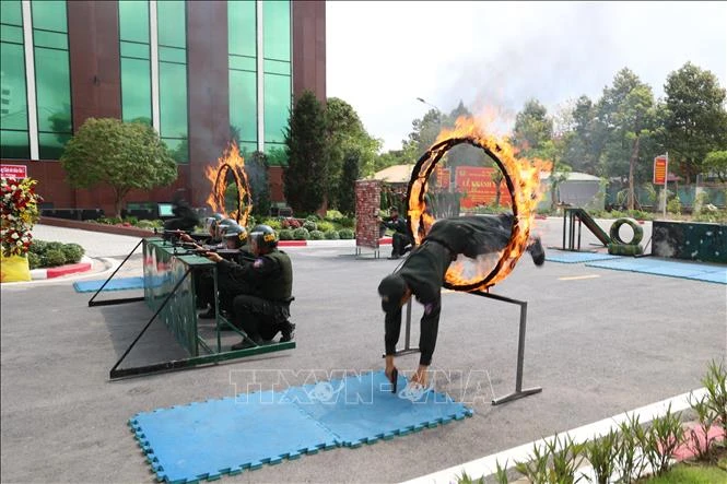 Trường Đại học Cảnh sát nhân dân đón nhận danh hiệu Anh hùng Lực lượng vũ trang nhân dân Trường Đại học Cảnh sát nhân dân đón nhận danh hiệu Anh hùng Lực lượng vũ trang nhân dân