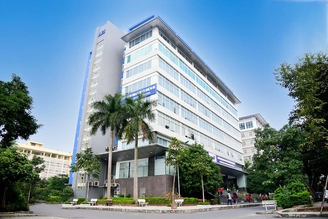 Trường Đại học KH&CN Hà Nội bổ nhiệm nhiều cán bộ thiếu tiêu chuẩn Trường Đại học KH&CN Hà Nội bổ nhiệm nhiều cán bộ thiếu tiêu chuẩn