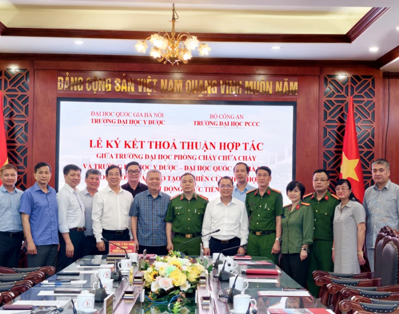 Trường Đại học PCCC và Trường Đại học Y Dược ký kết thỏa thuận hợp tác Trường Đại học PCCC và Trường Đại học Y Dược ký kết thỏa thuận hợp tác