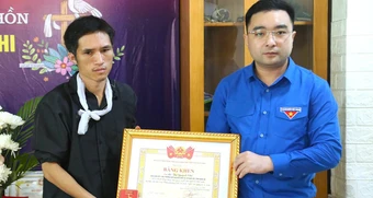 Truy tặng Huy hiệu 'Tuổi trẻ dũng cảm' cho nữ sinh tử vong khi cứu bạn đuối nước