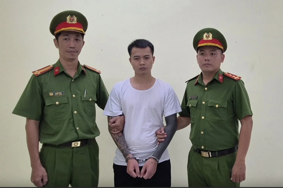 Truy tố 2 TikToker Tàng Keng Ông Trùm, Dù Bầu Trời: Cái giá của miệt thị vùng miền Truy tố 2 TikToker Tàng Keng Ông Trùm, Dù Bầu Trời: Cái giá của miệt thị vùng miền