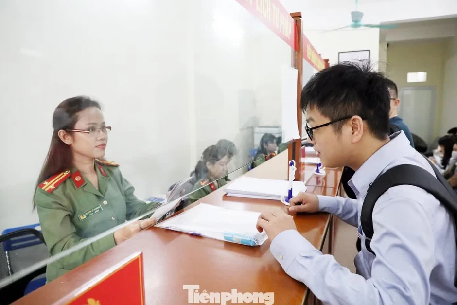 Từ 1 / 7 / 2026 , phiếu lý lịch tư pháp điện tử có giá trị pháp lý tương đương bản giấy Từ 1 / 7 / 2026 , phiếu lý lịch tư pháp điện tử có giá trị pháp lý tương đương bản giấy