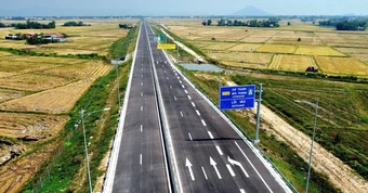Từ 14h hôm nay, 5 đoạn cao tốc Bắc - Nam qua miền Trung bắt đầu thu phí