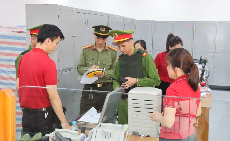 Từ an dân đến yên địa bàn trên quê hương Tổng Bí thư Trần Phú Từ an dân đến yên địa bàn trên quê hương Tổng Bí thư Trần Phú