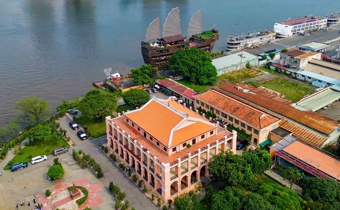 Từ Bến Nhà Rồng đến khát vọng Thành phố mang tên Bác Từ Bến Nhà Rồng đến khát vọng Thành phố mang tên Bác