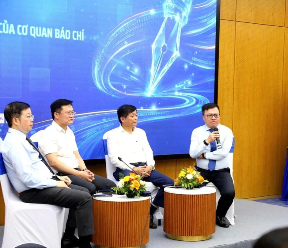 'Tự chủ chiến lược là sống còn với báo chí' 'Tự chủ chiến lược là sống còn với báo chí'