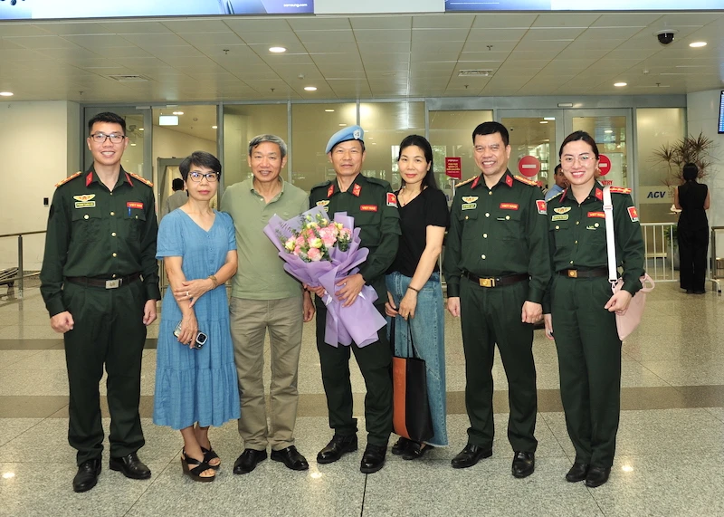 Tự hào ngày trở về của sĩ quan Công an gìn giữ hoà bình