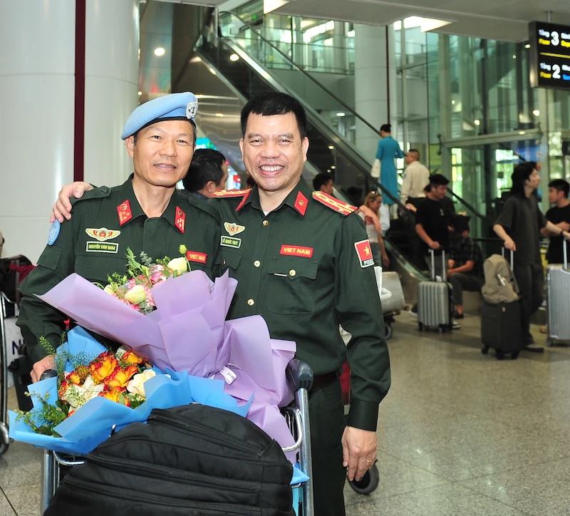 Tự hào ngày trở về của sĩ quan Công an gìn giữ hoà bình
