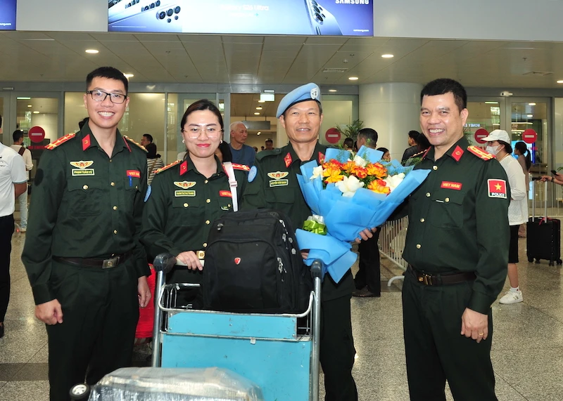 Tự hào ngày trở về của sĩ quan Công an gìn giữ hoà bình