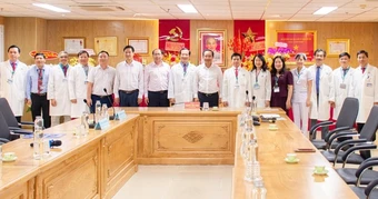 Tự hào, tri ân thầy thuốc Việt Nam