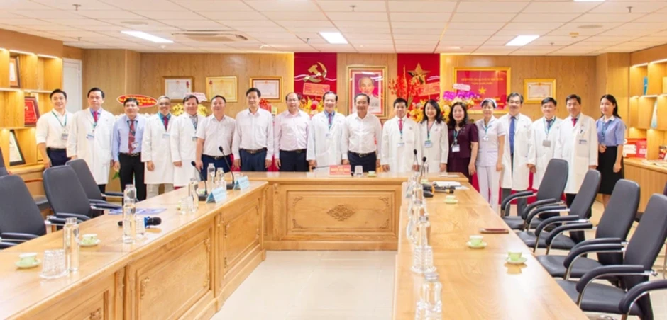 Tự hào, tri ân thầy thuốc Việt Nam Tự hào, tri ân thầy thuốc Việt Nam