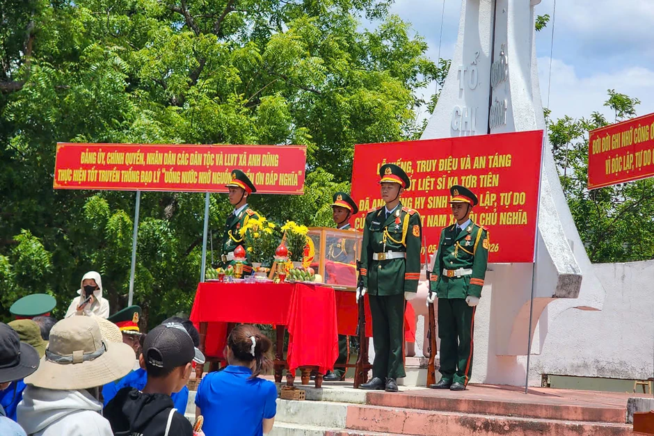 Từ ký ức người em trai hé lộ dấu tích mộ liệt sĩ sau gần 60 năm Từ ký ức người em trai hé lộ dấu tích mộ liệt sĩ sau gần 60 năm