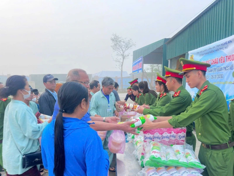 Tuổi trẻ Công an Nghệ An xung kích, sáng tạo, lập công, vì bình yên cuộc sống Tuổi trẻ Công an Nghệ An xung kích, sáng tạo, lập công, vì bình yên cuộc sống