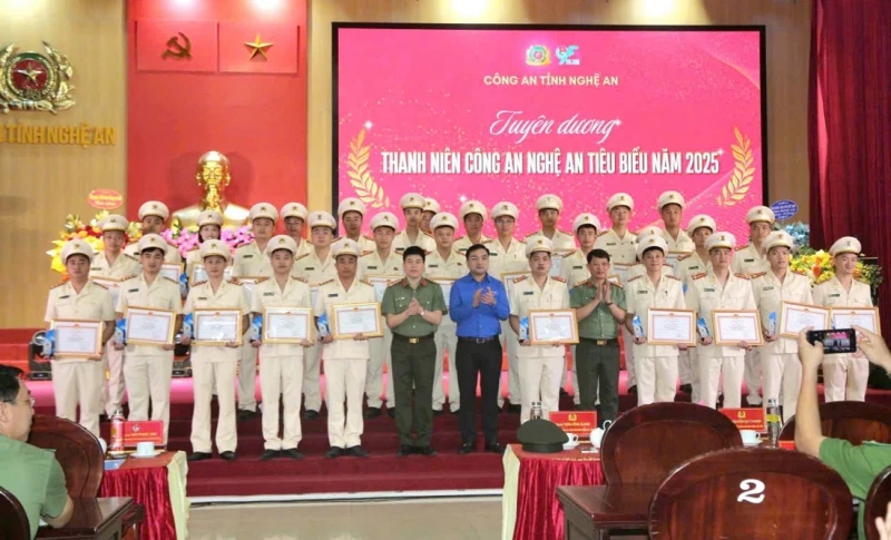 Tuổi trẻ Công an Nghệ An xung kích, sáng tạo, lập công, vì bình yên cuộc sống Tuổi trẻ Công an Nghệ An xung kích, sáng tạo, lập công, vì bình yên cuộc sống