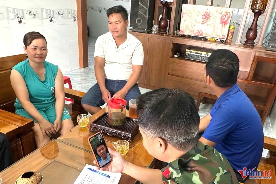 Tuổi trẻ vùng biên ở Đắk Lắk đồng loạt tình nguyện nhập ngũ Tuổi trẻ vùng biên ở Đắk Lắk đồng loạt tình nguyện nhập ngũ