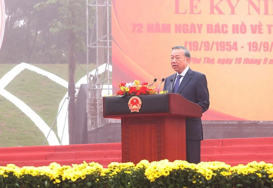 Tượng đài “Bác Hồ với ngày hội non sông” là tình cảm sâu nặng của nhân dân Tượng đài “Bác Hồ với ngày hội non sông” là tình cảm sâu nặng của nhân dân