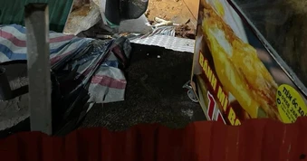 Tường nhà đổ ập vào nơi 3 bố con đang nằm ngủ
