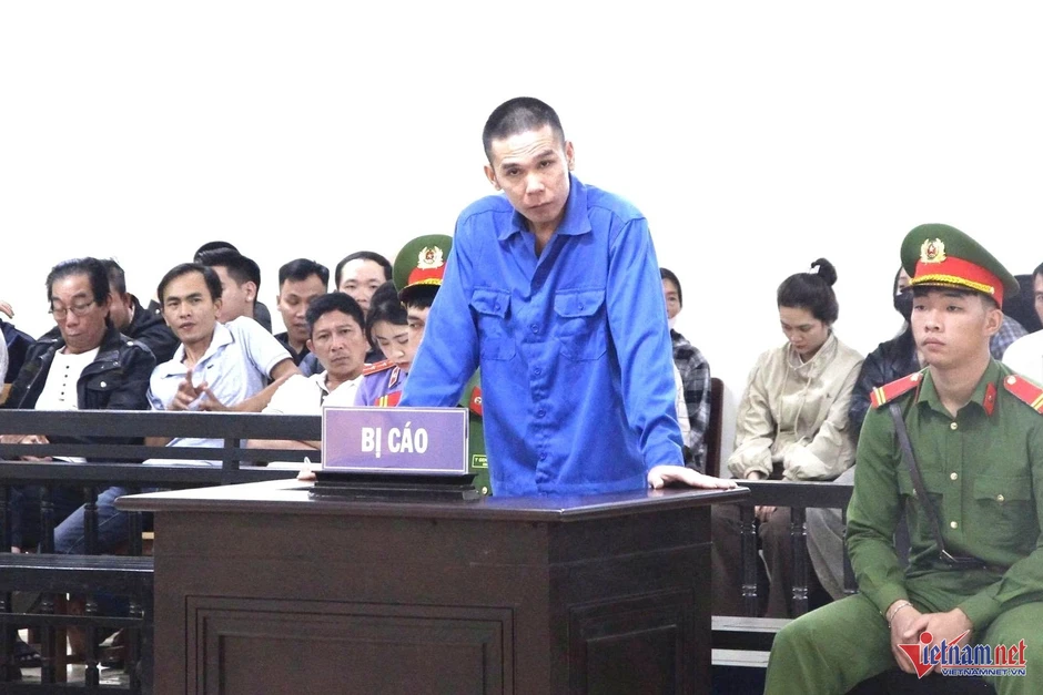 Tuyên án tử hình kẻ dùng búa đinh và dao bầu sát hại 3 người nhà vợ Tuyên án tử hình kẻ dùng búa đinh và dao bầu sát hại 3 người nhà vợ