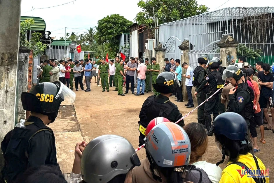 Tuyên án tử hình kẻ dùng búa đinh và dao bầu sát hại 3 người nhà vợ Tuyên án tử hình kẻ dùng búa đinh và dao bầu sát hại 3 người nhà vợ