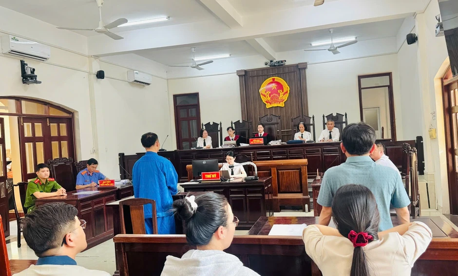 Tuyên án vụ bác sĩ chém đồng nghiệp tại phòng khám Tuyên án vụ bác sĩ chém đồng nghiệp tại phòng khám