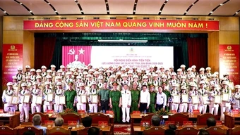 Tuyên dương 80 tập thể, cá nhân tiêu biểu của lực lượng Cảnh sát QLHC về TTXH