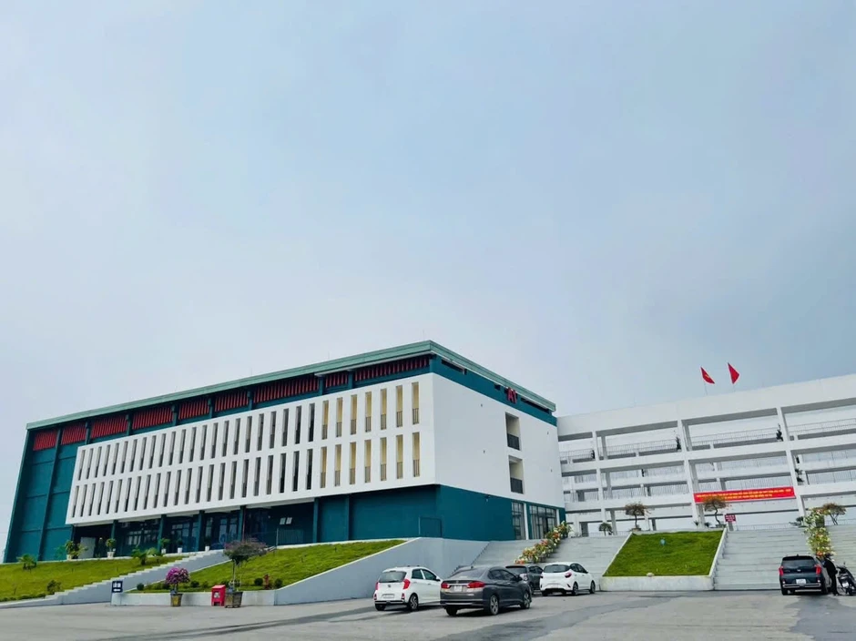 Tuyên Quang rút toàn bộ bài thi Toán đạt điểm 10 để kiểm tra, làm rõ nghi vấn điểm cao bất thường Tuyên Quang rút toàn bộ bài thi Toán đạt điểm 10 để kiểm tra, làm rõ nghi vấn điểm cao bất thường