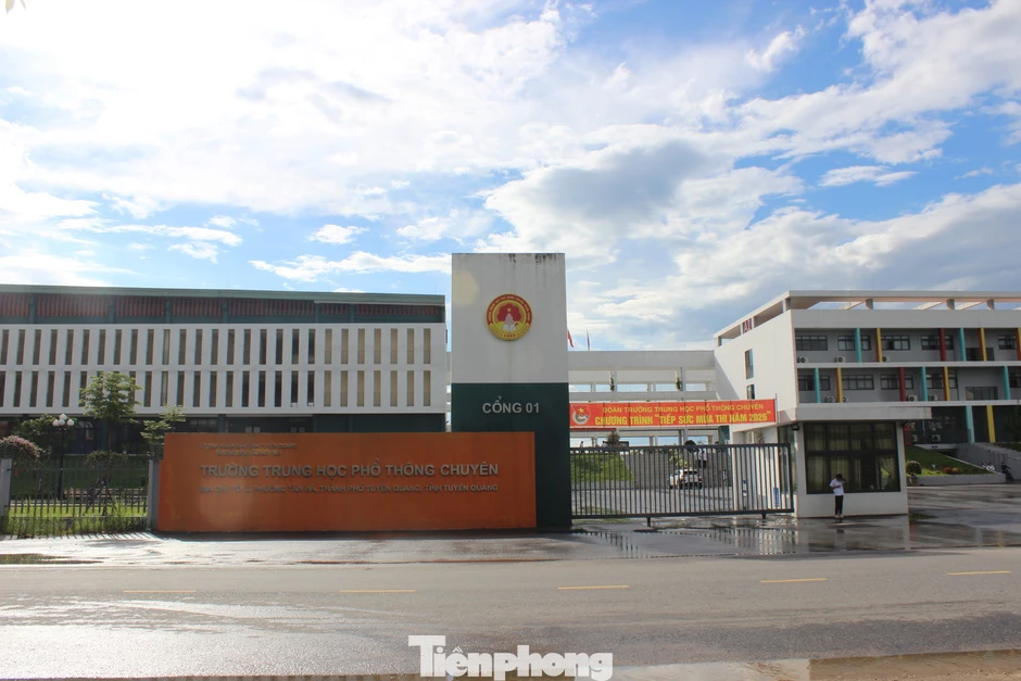 Tuyên Quang xác minh vụ điểm Toán cao bất thường tại Trường THPT chuyên Tuyên Quang
