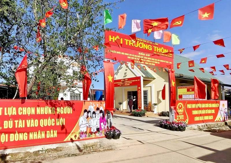 Tuyên truyền “nước rút” về bầu cử trong đồng bào dân tộc thiểu số ở Lâm Đồng Tuyên truyền “nước rút” về bầu cử trong đồng bào dân tộc thiểu số ở Lâm Đồng