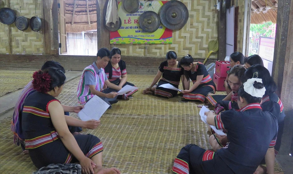 Tuyên truyền, vận động đồng bào các tôn giáo, đồng bào DTTS tham gia bầu cử Tuyên truyền, vận động đồng bào các tôn giáo, đồng bào DTTS tham gia bầu cử