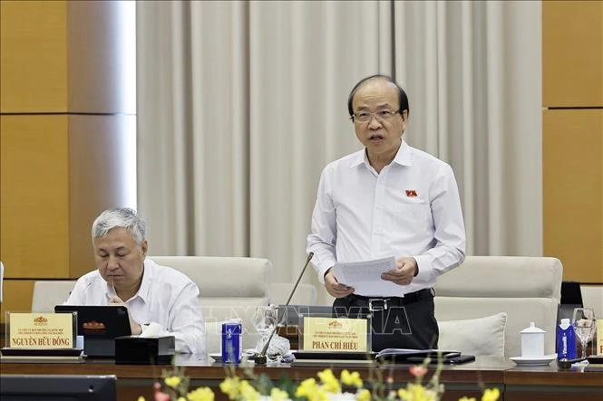 UBTV Quốc hội cho ý kiến với dự thảo nghị quyết về 2 dự án giao thông trọng điểm UBTV Quốc hội cho ý kiến với dự thảo nghị quyết về 2 dự án giao thông trọng điểm