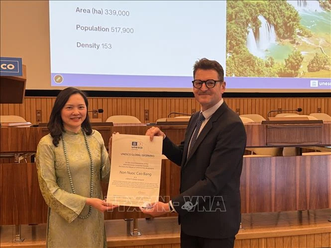 UNESCO tiếp tục vinh danh Công viên địa chất toàn cầu Non nước Cao Bằng UNESCO tiếp tục vinh danh Công viên địa chất toàn cầu Non nước Cao Bằng