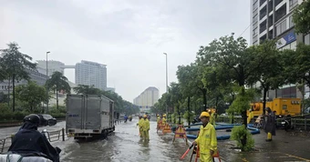Ứng trực xuyên đêm, tăng cường tiêu thoát nước