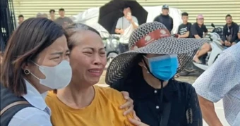 Ước mơ dang dở của nam sinh bị nước cuốn ở Hà Nội: 'Con muốn đi học để sau này đỡ đần mẹ'