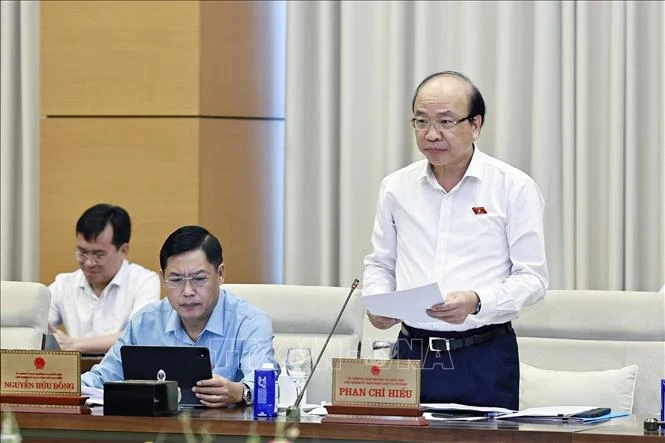 Ủy ban Thường vụ Quốc hội cho ý kiến về dự án Luật Phát triển đô thị Ủy ban Thường vụ Quốc hội cho ý kiến về dự án Luật Phát triển đô thị