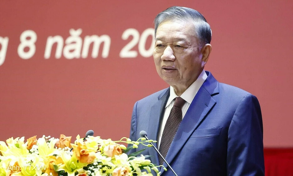 'Ủy viên Trung ương phải suy nghĩ ở tầm toàn quốc' 'Ủy viên Trung ương phải suy nghĩ ở tầm toàn quốc'