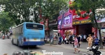 Va chạm xe buýt và xe máy tại Hà Nội khiến cô gái tử vong tại chỗ