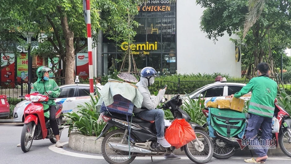 Vấn đề an sinh cơ bản từ câu chuyện ở một hãng gọi xe công nghệ Vấn đề an sinh cơ bản từ câu chuyện ở một hãng gọi xe công nghệ