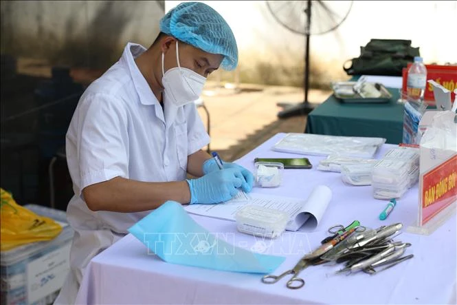 Vận động người dân cung cấp thông tin, kỷ vật, tài liệu liên quan đến liệt sĩ Vận động người dân cung cấp thông tin, kỷ vật, tài liệu liên quan đến liệt sĩ