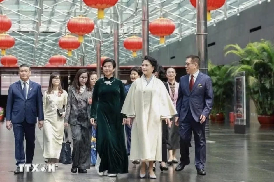 Văn hóa và nghệ thuật gắn kết trái tim nhân dân hai nước Việt - Trung Văn hóa và nghệ thuật gắn kết trái tim nhân dân hai nước Việt - Trung