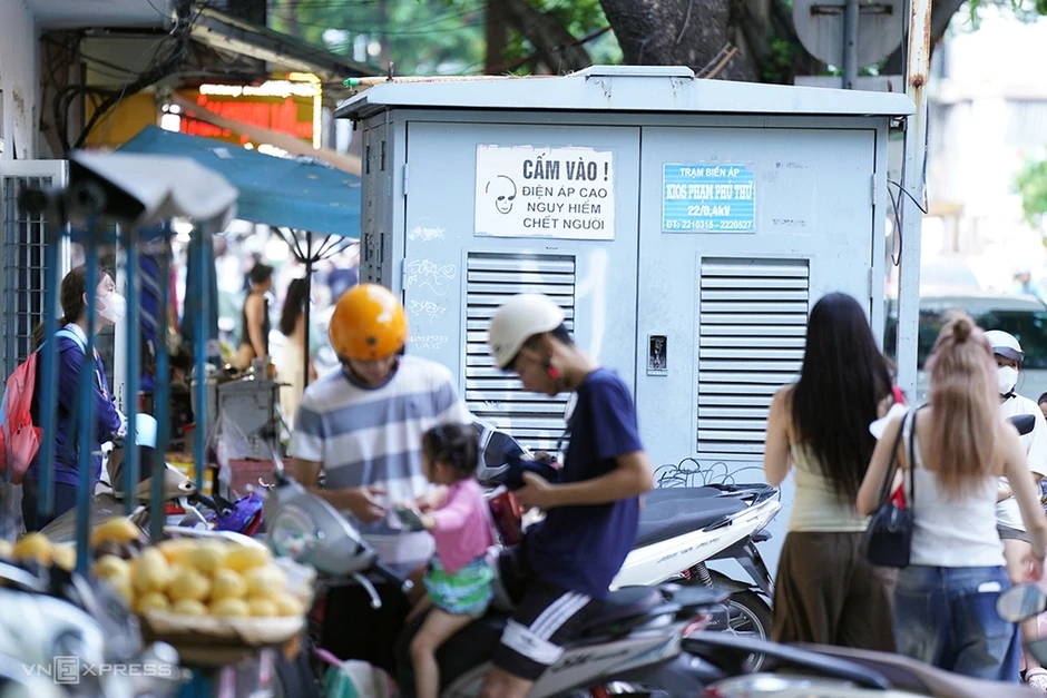 Vì sao Đà Nẵng khó lập lại trật tự vỉa hè? Vì sao Đà Nẵng khó lập lại trật tự vỉa hè?