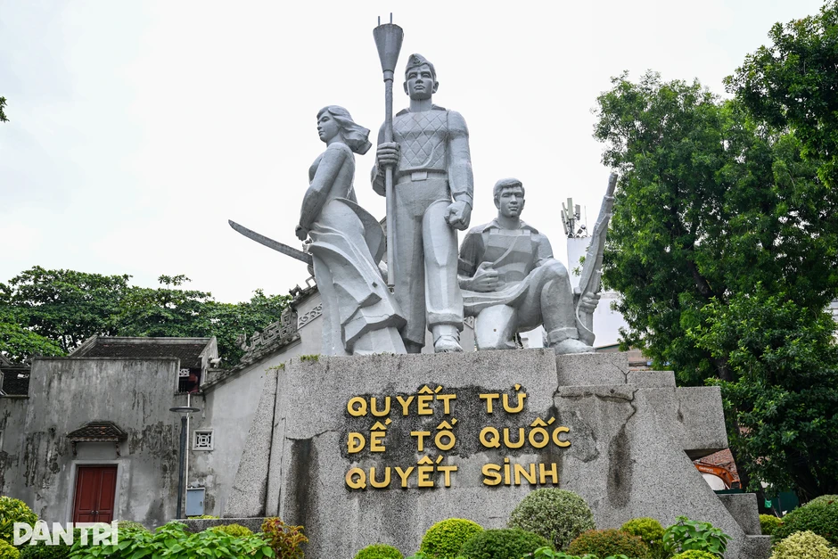 Vì sao Hà Nội di dời tượng đài “Quyết tử để Tổ quốc quyết sinh”? Vì sao Hà Nội di dời tượng đài “Quyết tử để Tổ quốc quyết sinh”?